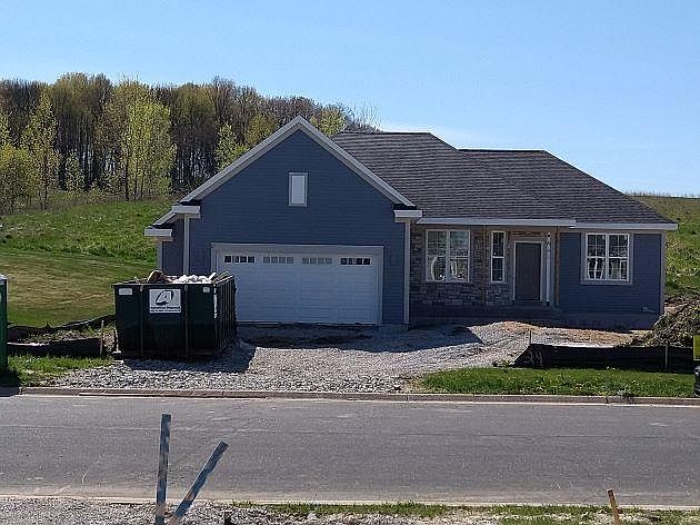 1st image of 724 Belmont Dr