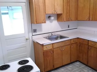 305 Colton Ave, Newark, NY 14513