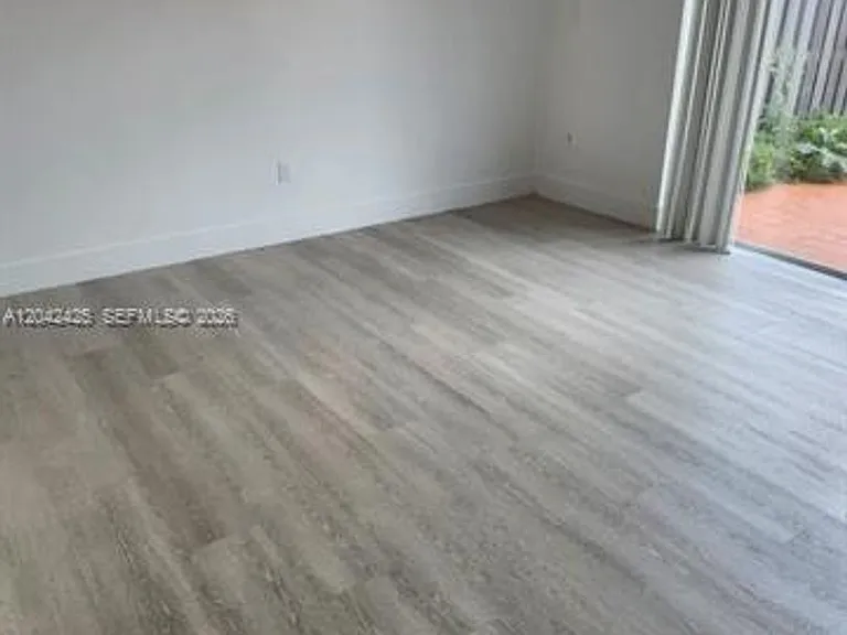 5245 NW 112th Ave #Townhouse 8 — Photo 29