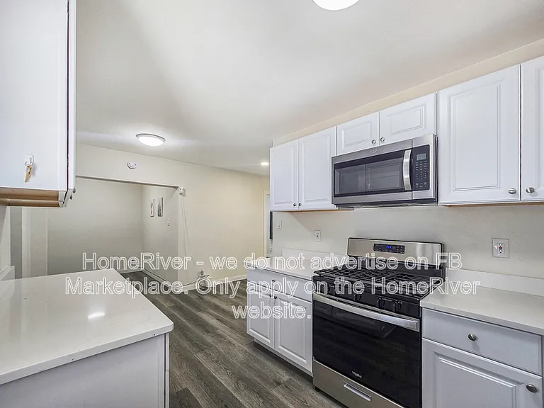 1339 E Glenrosa Ave — Photo 3