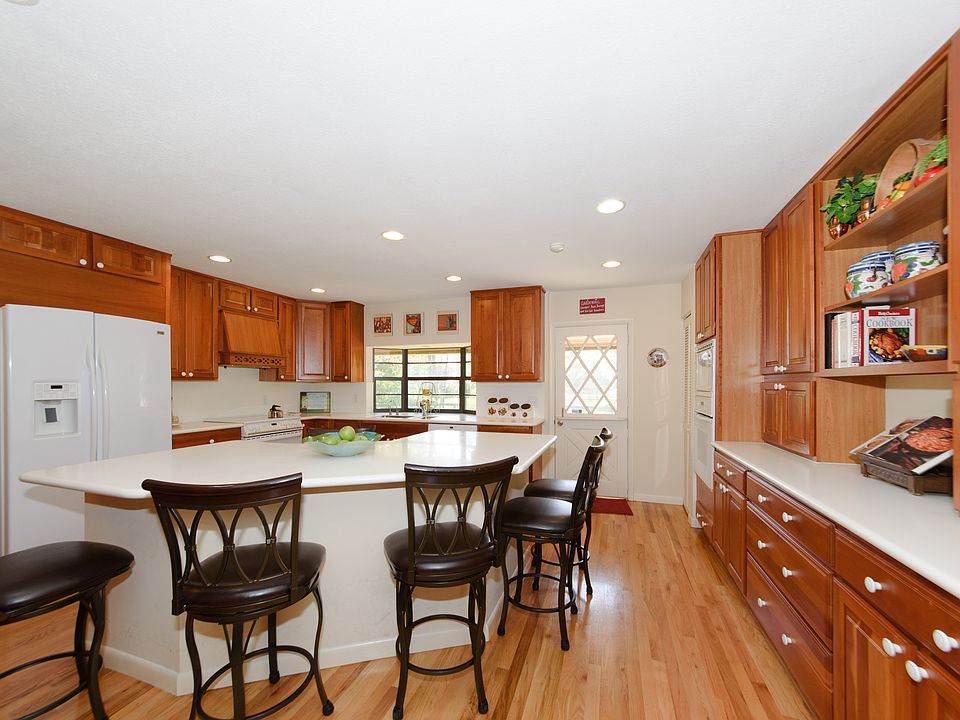 1st image of 5943 NW 66th Way