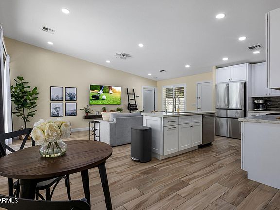 4th image of 5839 E VOLTAIRE Avenue