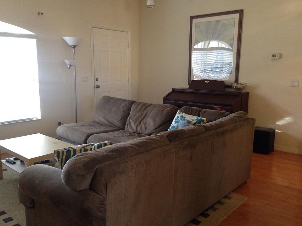 2nd image of 831 Nantucket Rd