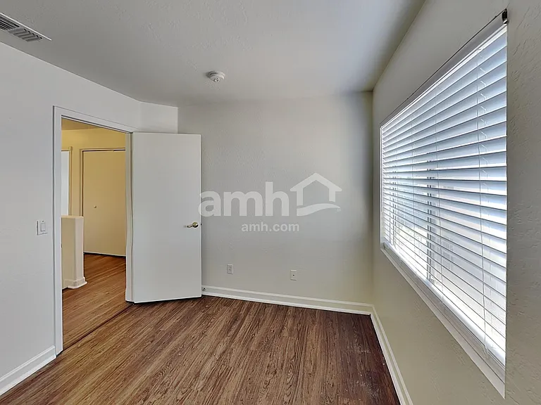 11801 N Olive St — Photo 19