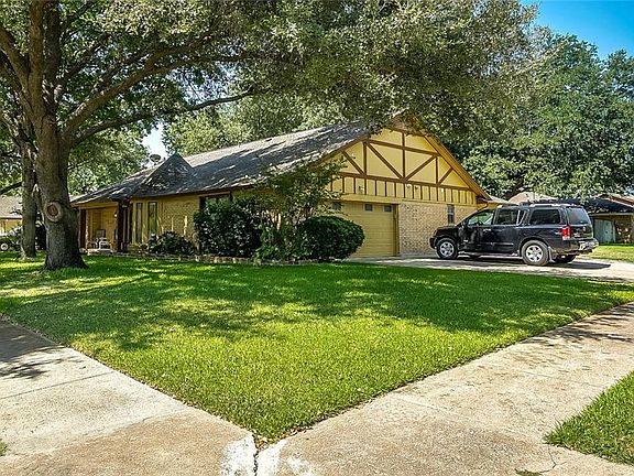 3rd image of 2507 Driskill Dr
