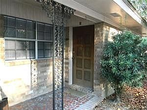 4th image of 221 N Newton St Unit B