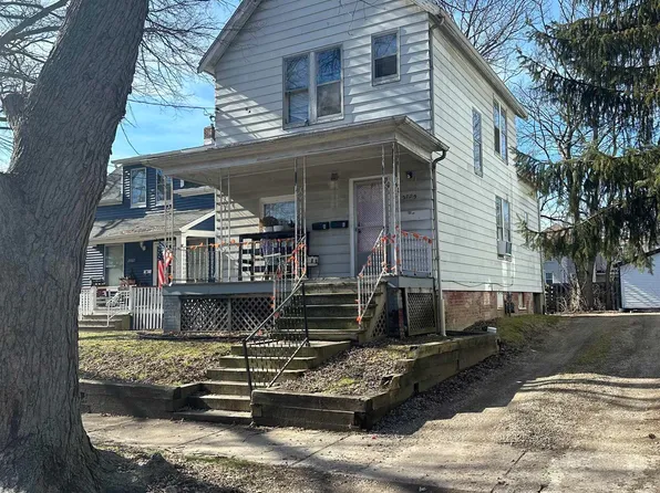 2709 N Dechman Ave, Peoria, IL 61603