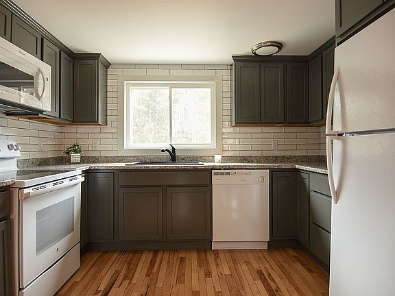 New Kitchen installed 4/2019