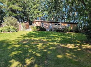 356 Oakwood Dr, Ludington, MI 49431