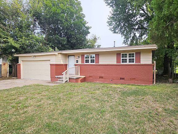 2nd image of 1635 NE 50th St