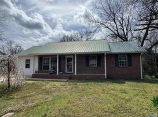1017 Edgemont St, Albertville, AL 35950