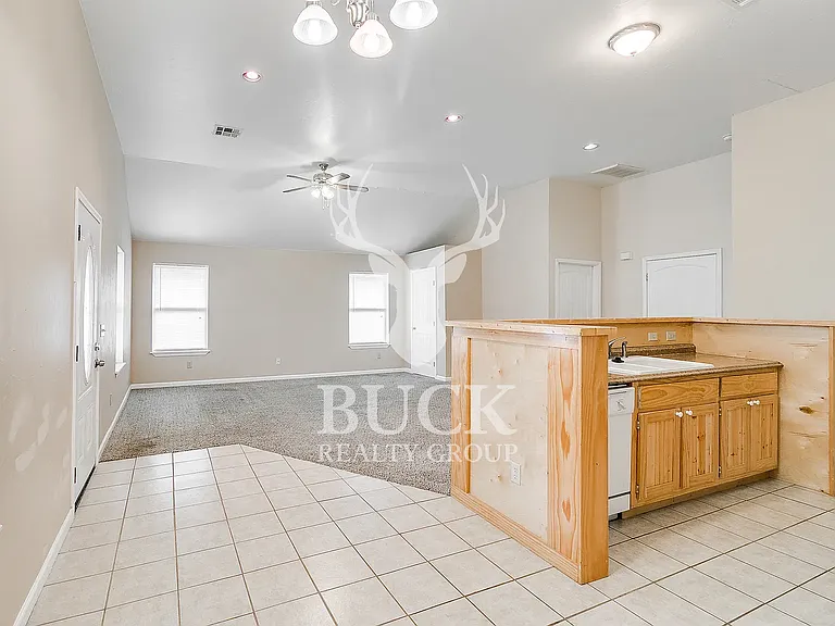 1201 Stansell Dr — Photo 6