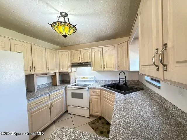 5963 Lord St — Photo 5