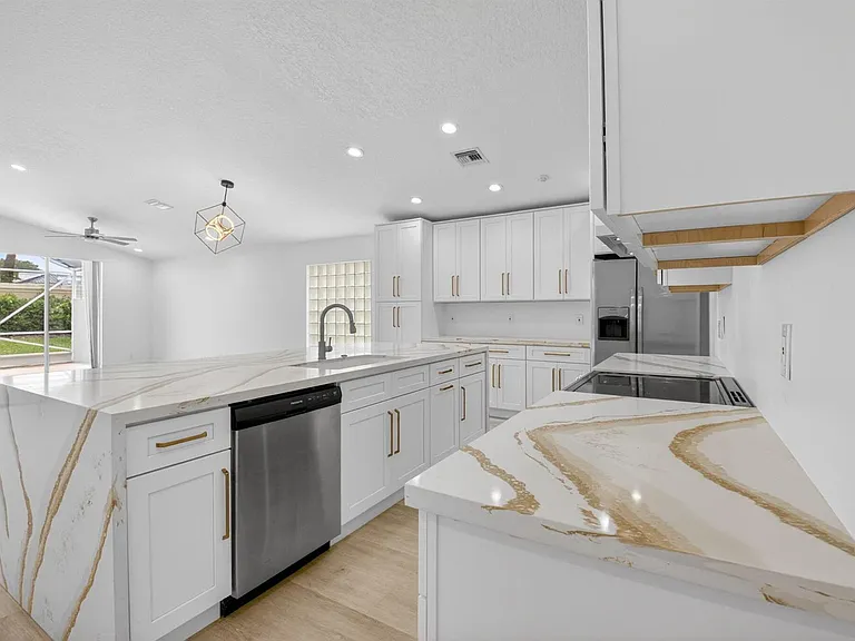 11728 Dove Hollow Ave — Photo 7