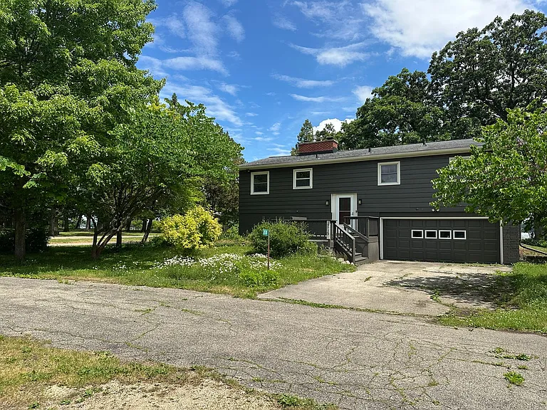 2830 Waubesa Ave — Photo 3
