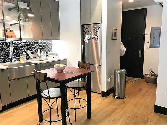 Rented by EXR | media 23