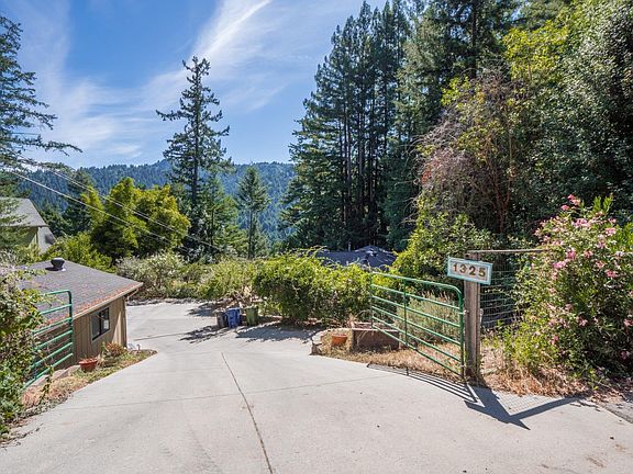 3rd image of 1325 Highland Dr