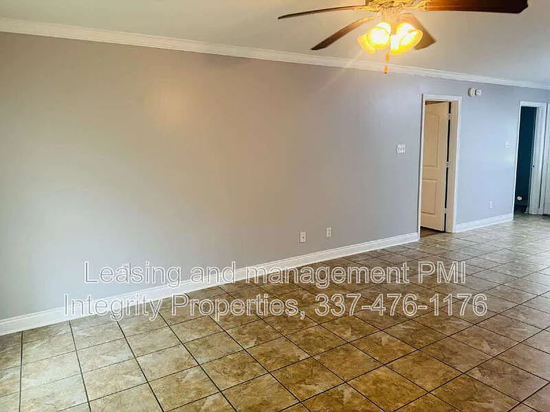 3 bed, 2.0 bath, 1165 sqft, $1,650 — Photo 4