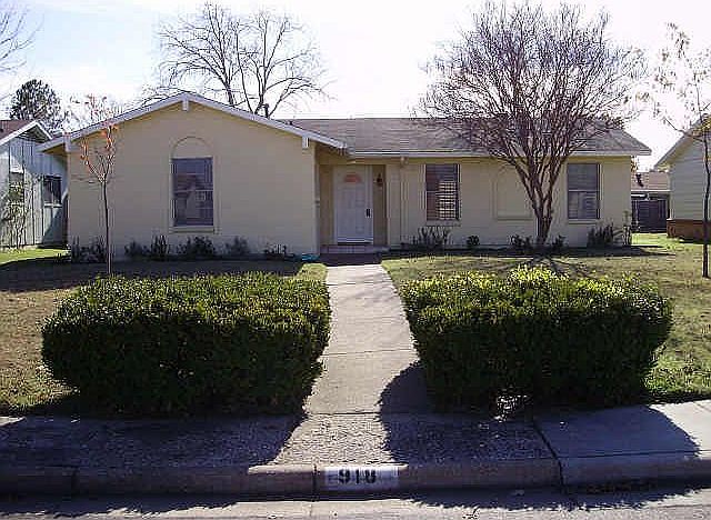 1st image of 918 Meadow Mead Dr
