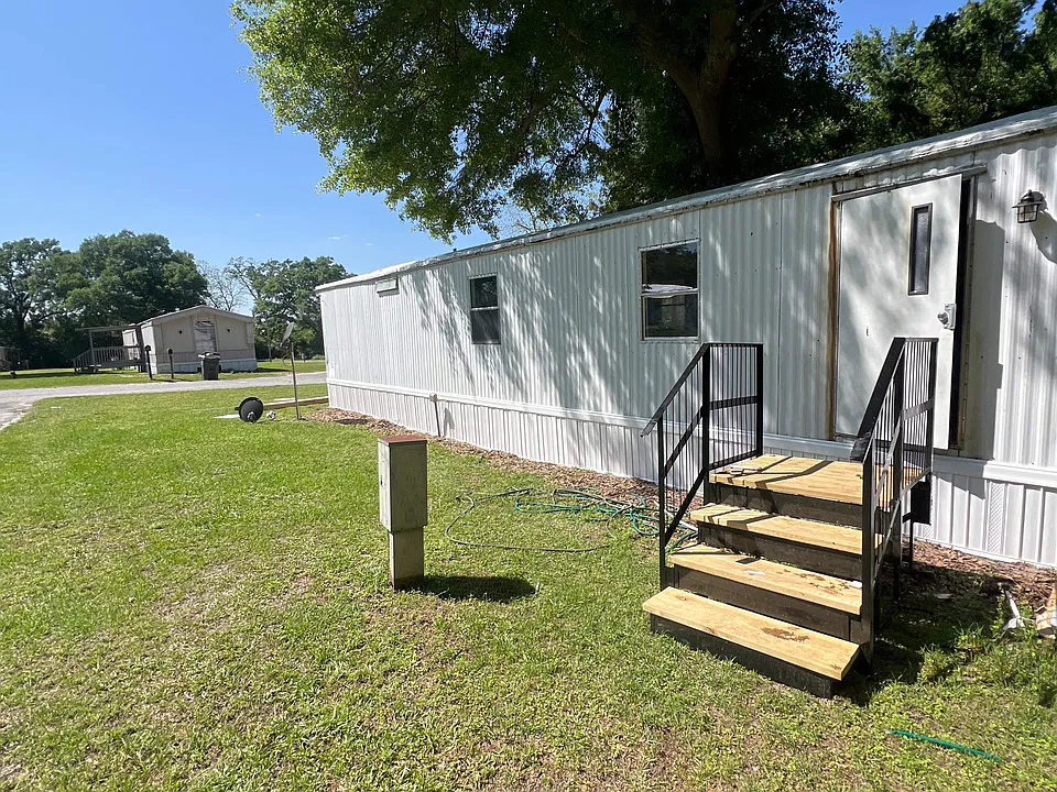 306 Rockhouse Rd E #52