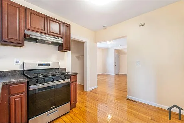 23 Monticello Ave #3 — Photo 2