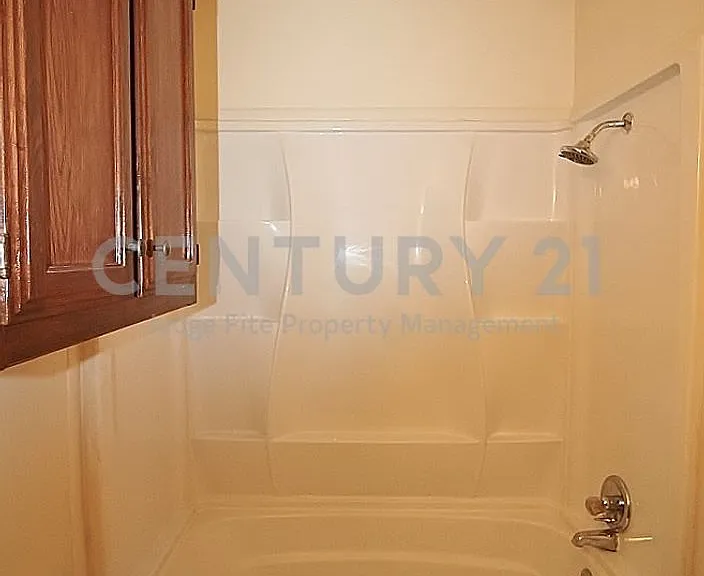 122 Country Bend Dr — Photo 8