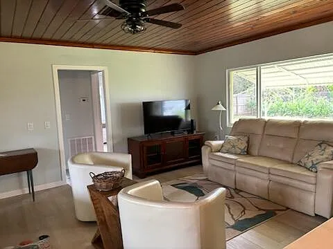 4404 SE Mulford Ln — Photo 10
