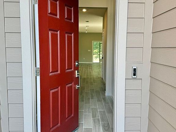 4th image of 309 Saint Vincent Dr