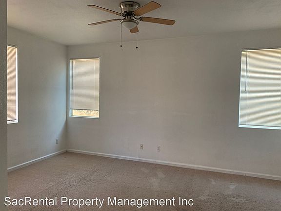 4th image of 3624 Saintsbury Dr