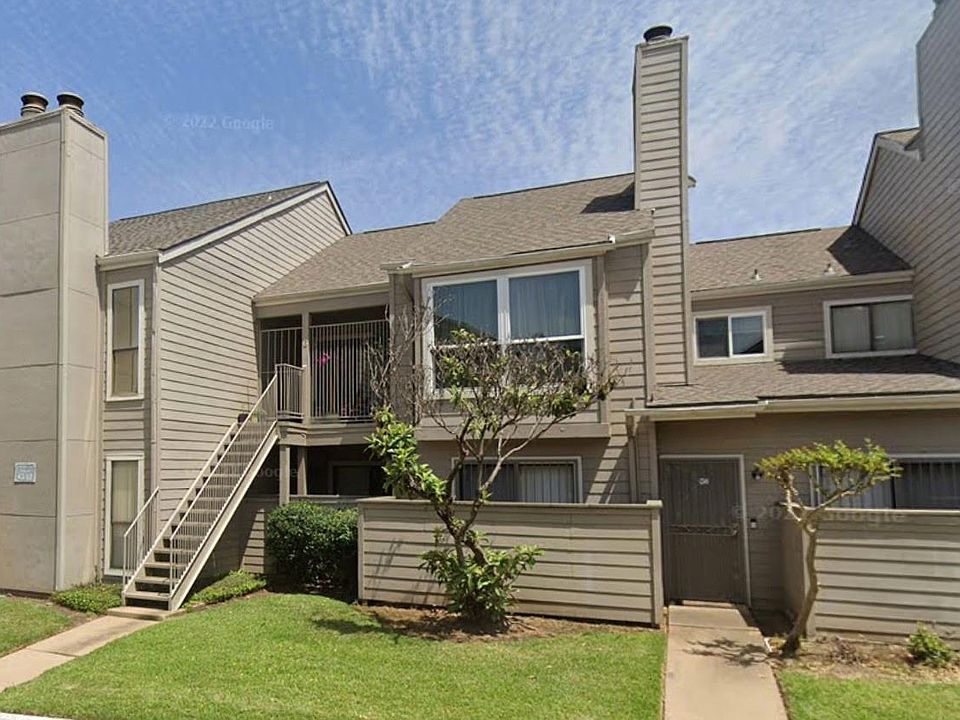1st image of 6701 Sands Point Dr APT 9