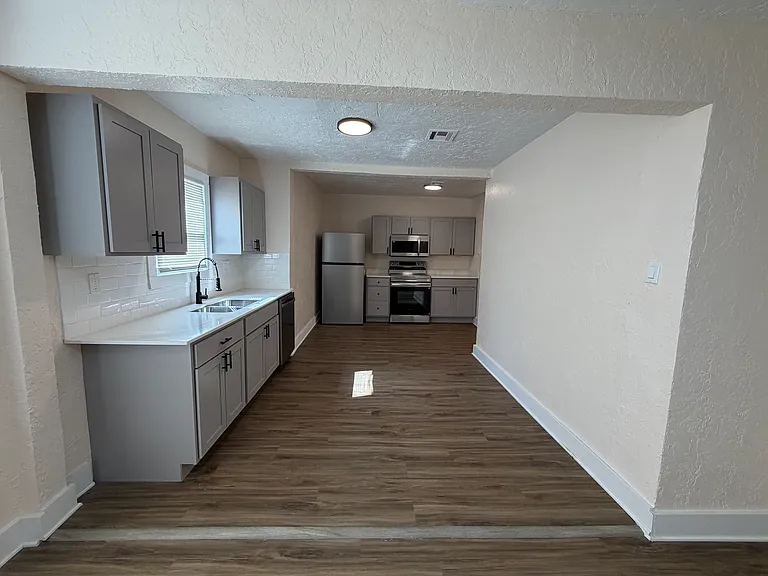 1507 NW Columbia Ave #A — Photo 4