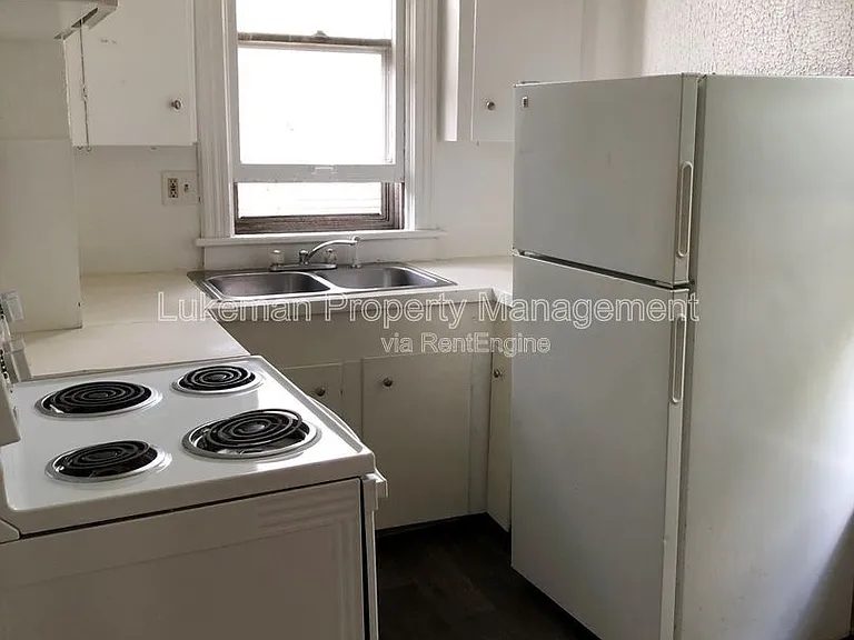 609 Pearl St #1 — Photo 2