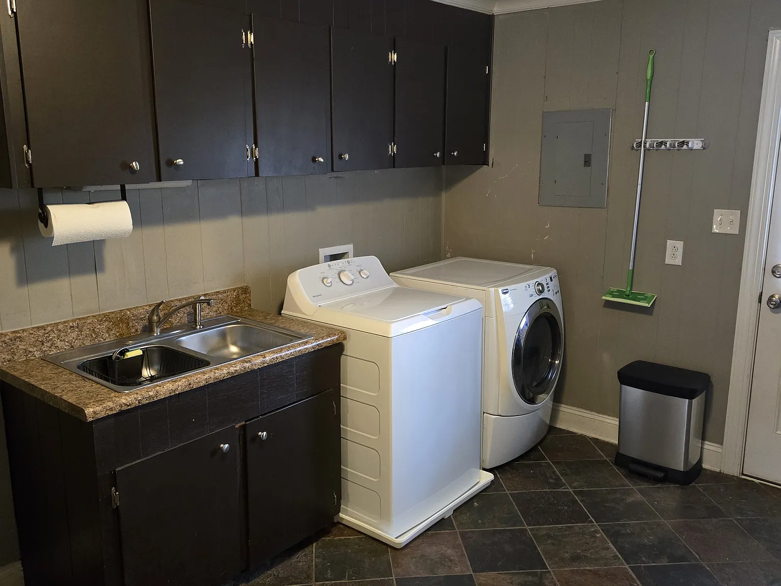 2 bed, 832 sqft, $1,250 — Photo 4
