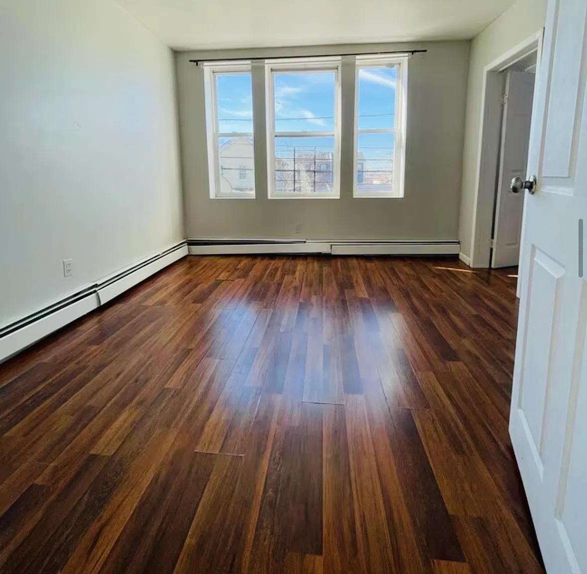 3 bed, $2,400 — Photo 2