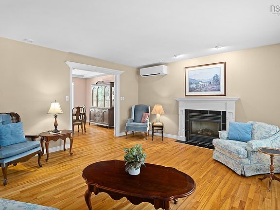 4th image of 34 Forestview Way