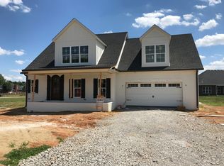 1317 Burr Oaks Ct, Bowling Green, KY 42103
