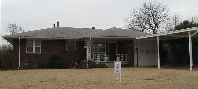 2nd image of 624 E Frolich Dr