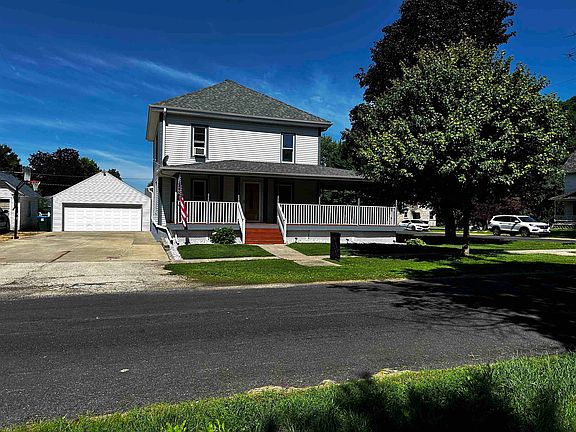 2nd image of 521 Cochran Ave
