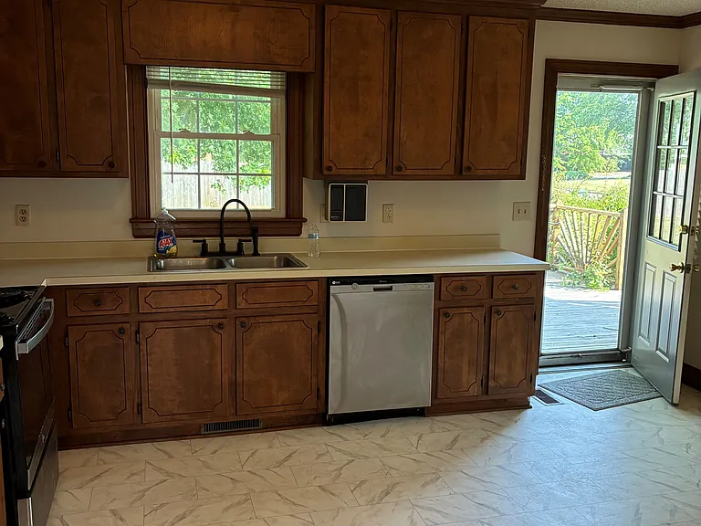 2835 Lancaster Rd NW — Photo 8