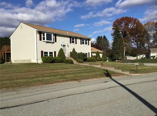 14 Crabapple Ln, Smithfield, RI 02828