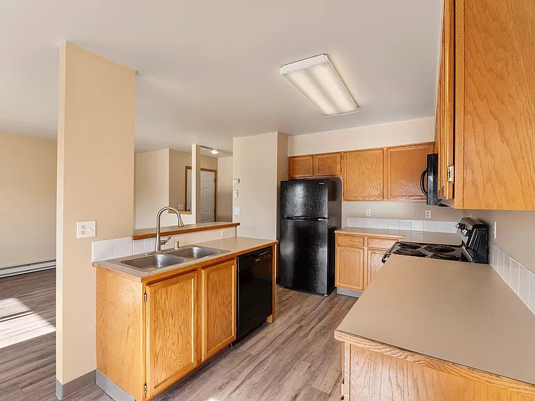 Ashton Apartments — Photo 75