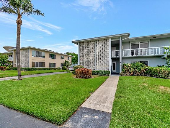 3rd image of 310 North Blvd APT 2B