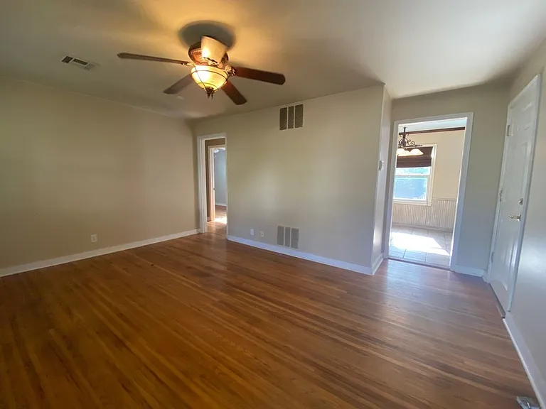 3820 S Detroit Ave — Photo 5