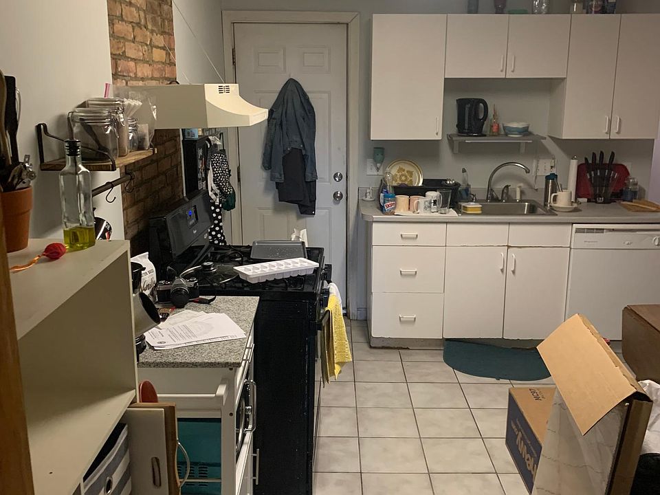 2nd image of 136 Webster St APT 3