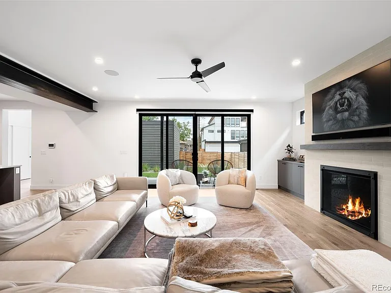 2498 Wolff St — Photo 3