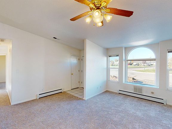 3rd image of 3113 Castle Ct