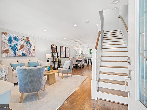 5th image of 1273 Oates St NE