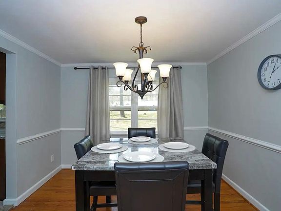3rd image of 1405 Shamrock Ave