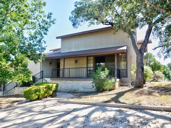 502 Oakland Hills Ln, Kerrville, TX 78028