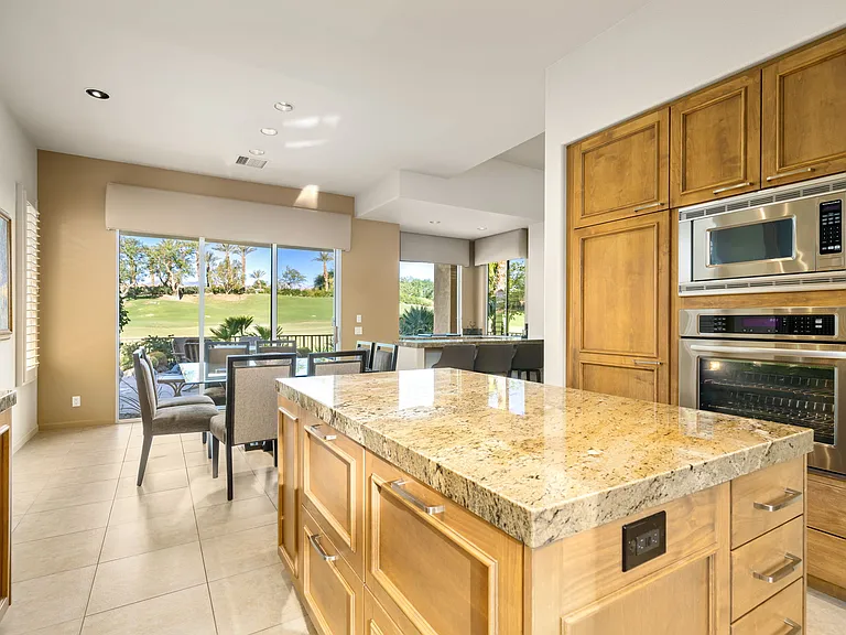 293 Desert Holly Dr — Photo 15